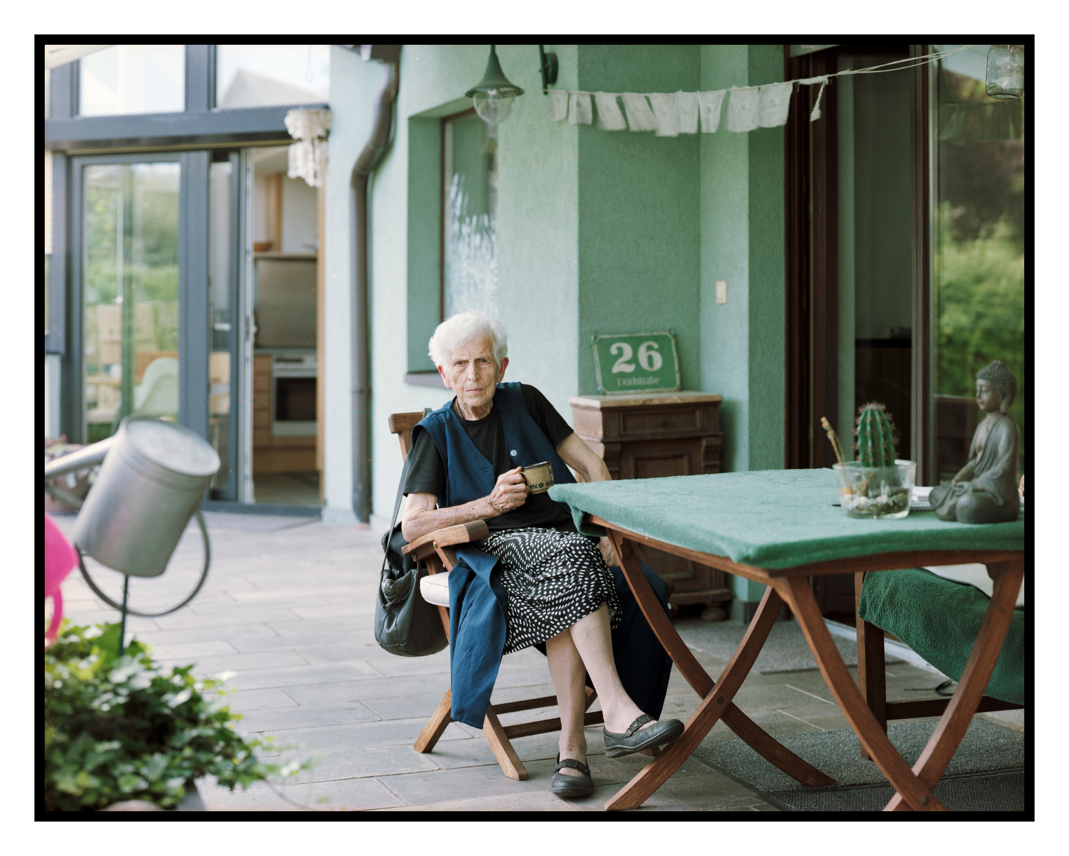 film-482_01-web-frame